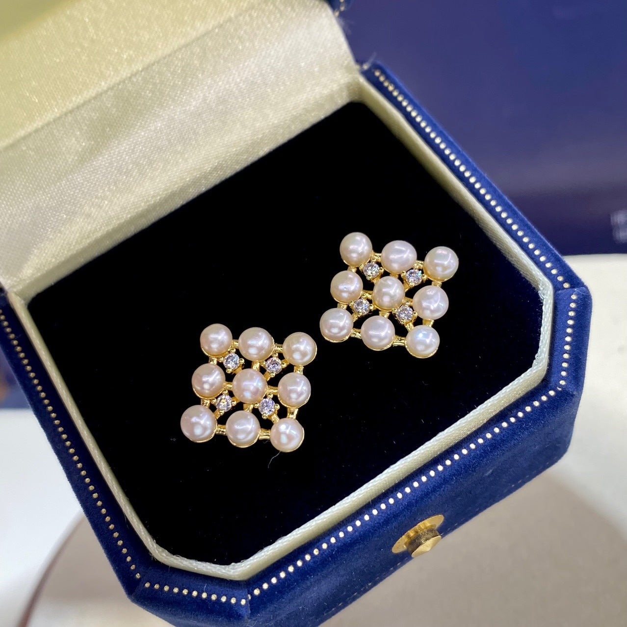 Leichte Luxus-Ohrstecker mit mehreren Perlen, natürliche Süßwasserperlen, kleine Perlen