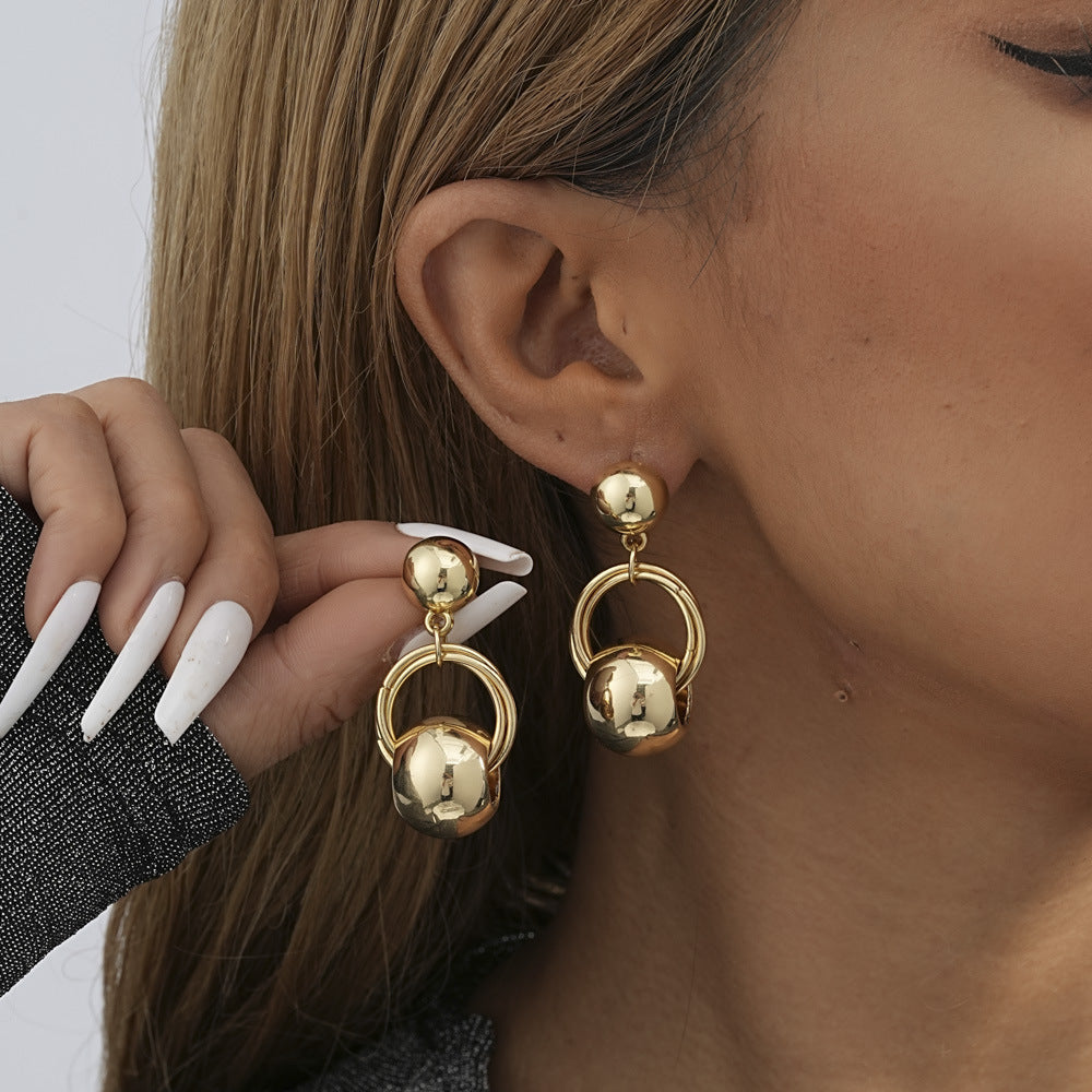 Fashion Popular Golden Pierced Geometric Earrings