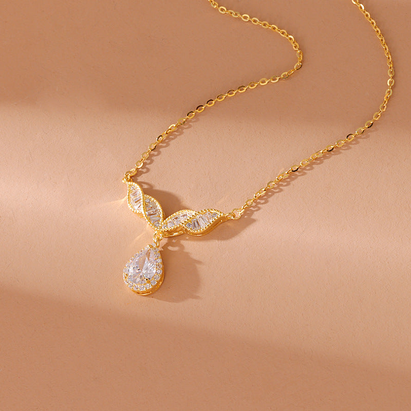 Collier pendentif queue de poisson de luxe léger pour femmes, chaîne de clavicule Design de Niche