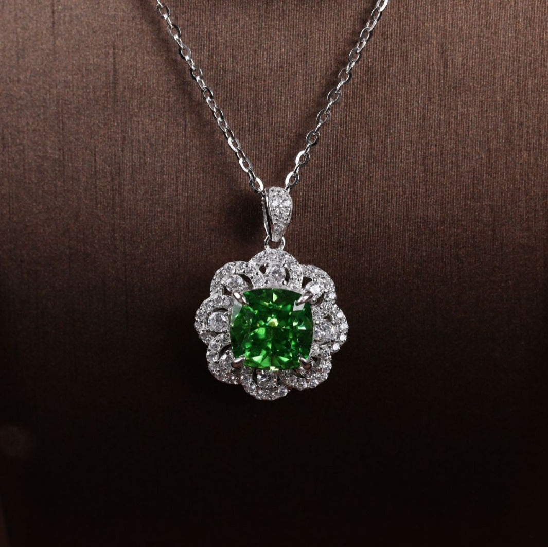 S925 Emerald Pendant Light Luxury High-grade Necklace