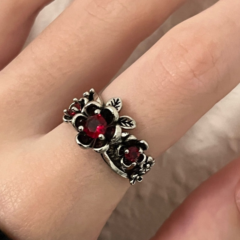 Women's Fashion Retro Red Zircon Ring - Jewel Nexus