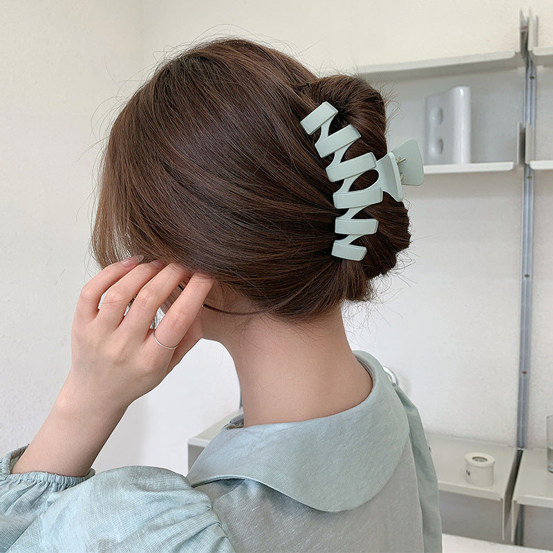 Große, mattierte Haarspange „Simplicity Grip“ für Damen