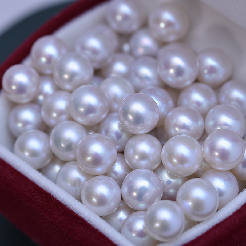 Weißer perfekter Kreis, starker leichter feiner Mikrofehler, fast makellose Perle, nackte Perle